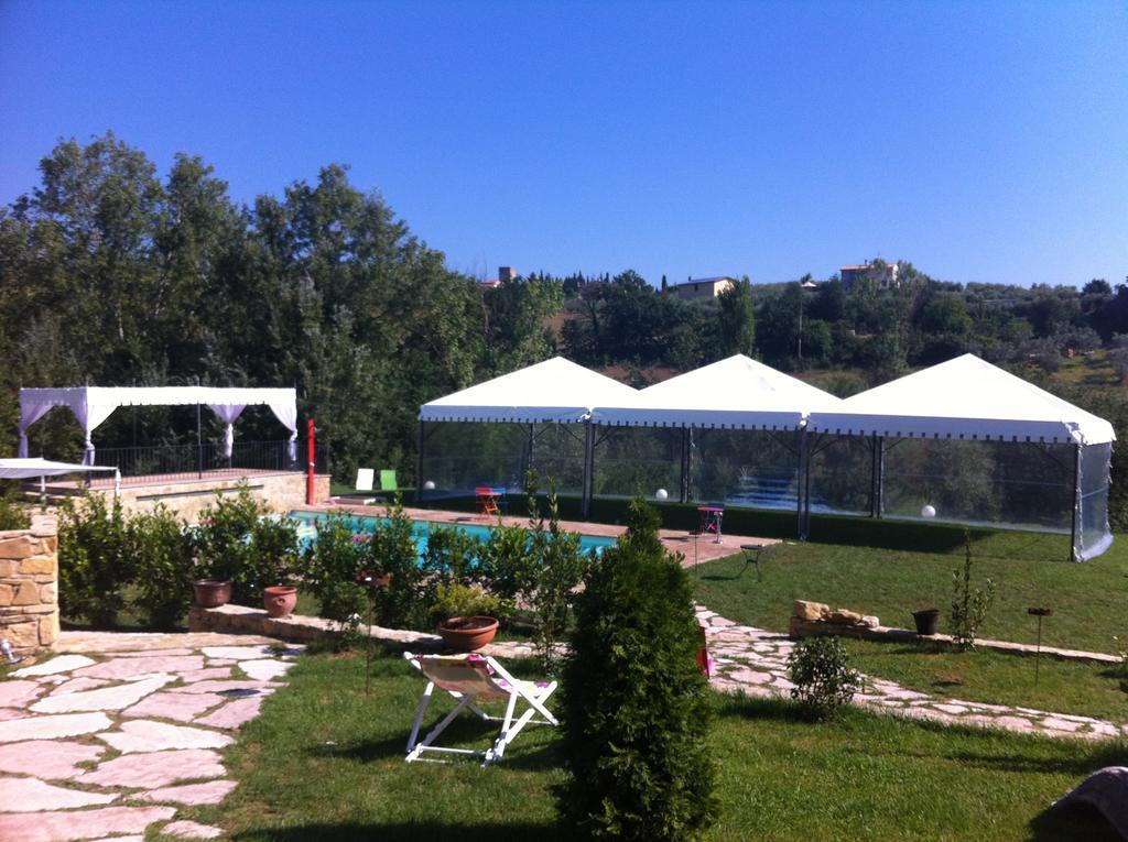 Borgo Le Capannelle Apart otel Castel Ritaldi Dış mekan fotoğraf