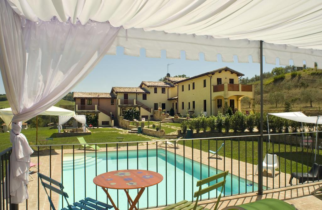 Borgo Le Capannelle Apart otel Castel Ritaldi Dış mekan fotoğraf